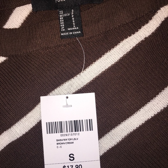 Sweater - Picture 4 of 4